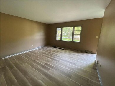 10235 W 70th St, Shawnee, KS 66203 - photo 2