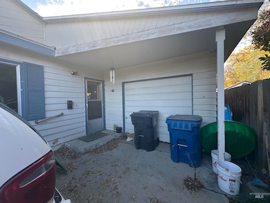 435 S 10th E, Mountain Home, ID 83647 - photo 5