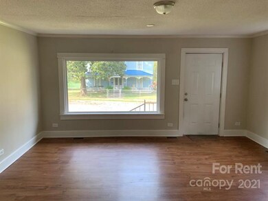 613 W Sharpe St, Statesville, NC 28677 - photo 4