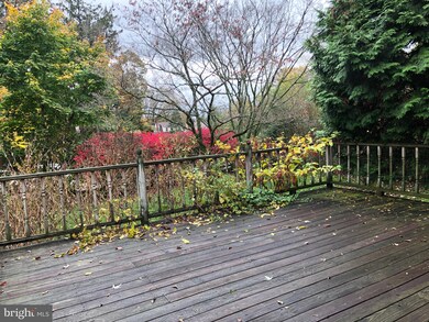 511 Arch St, Spring City, PA 19475 - photo 4