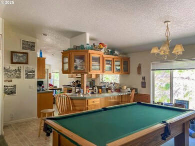 2965 Cavitt Creek Rd, Glide, OR 97443 - photo 2