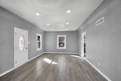 2811 Morehead Ave, El Paso, TX 79930 - photo 6