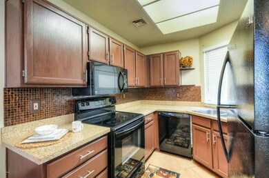 7 Kitchen (3)
