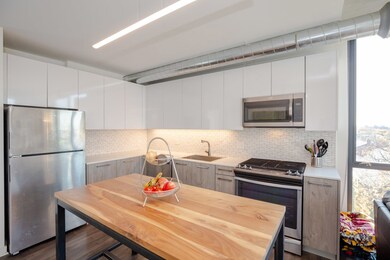 1714 W Roscoe St unit 409, Chicago, IL 60657 - photo 2