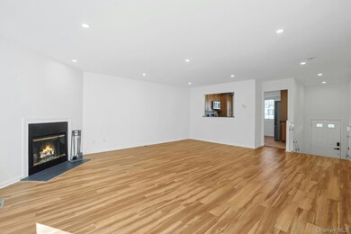 3803 Victoria Dr, Mount Kisco, NY 10549 - photo 5