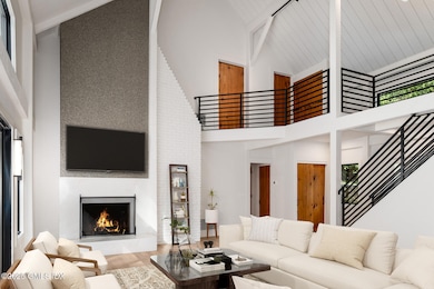 10 Tomahawk Ln 08-2025 31 - WEB