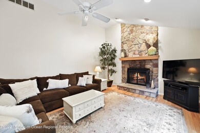 20 Phoenix Pkwy, Oakhurst, NJ 07755 - photo 3