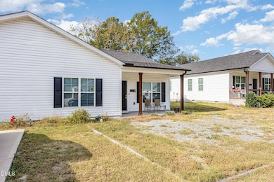 903 W Anderson St unit 1/2, Selma, NC 27576 - photo 3