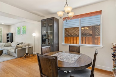 Dining/Entry living