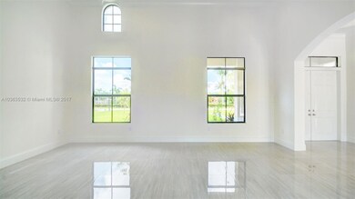 4000 W Camelot Cir, Davie, FL 33328 - photo 4