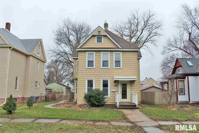 1441 W 8th St, Davenport, IA 52802 - photo 2