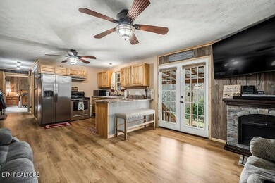 301 W Everett St, Sparta, TN 38583 - photo 7