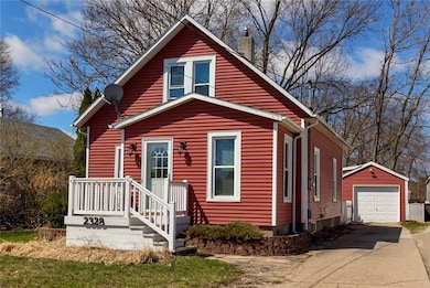 2328 44th St, Des Moines, IA 50310 - photo 2