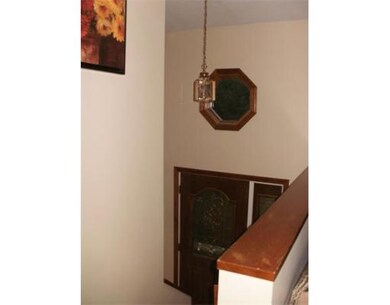 4 Domigan Dr, Rockland, MA 02370 - photo 2