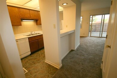 1142 Canterbury Square S, Indianapolis, IN 46260 - photo 2