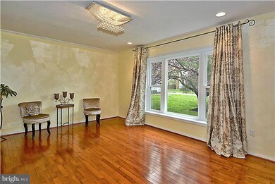 11005 Rutledge Dr, North Potomac, MD 20878 - photo 3