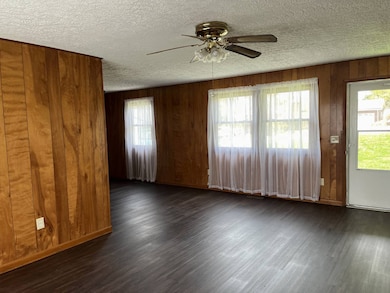 107 Hillview Cir, Spencer, WV 25276 - photo 2