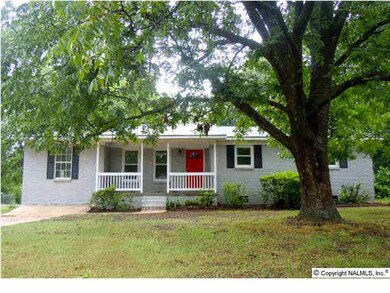 Darling home dream lot, dream location!