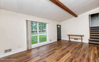 8221 Rochelle Rd, Louisville, KY 40228 - photo 5