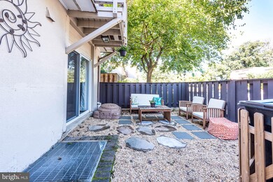 1664 Valencia Way, Reston, VA 20190 - photo 6