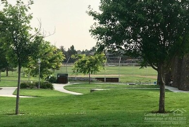 2212 SW Stonehedge Ct, Redmond, OR 97756 - photo 5