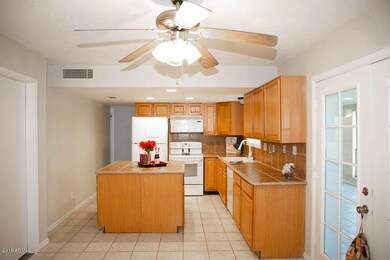 1134 S Spur --, Mesa, AZ 85204 - photo 2