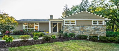 8912 Bridgehaven Ct, Alexandria, VA 22308 - photo 3