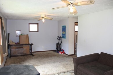 229 E Cross St, Anderson, IN 46012 - photo 3
