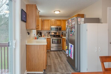 10 Wyndmere Dr, Londonderry, NH 03053 - photo 7