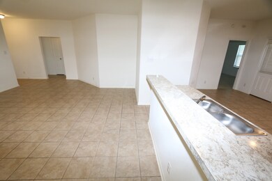 819 Junction Point Ln, Tomball, TX 77375 - photo 4