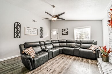 4322 Peridot Ln, Friendswood, TX 77546 - photo 6