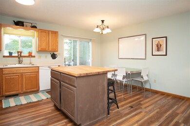 4028 Jill Dr, Waterloo, IA 50701 - photo 4