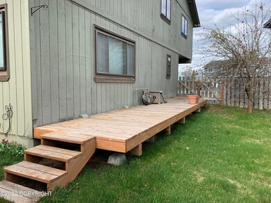 Deck on the side of the home