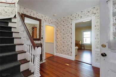 2 Ashurst Place, Newport, RI 02840 - photo 3