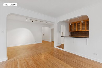 69-40 Yellowstone Blvd unit 121, Forest Hills, NY 11375 - photo 6