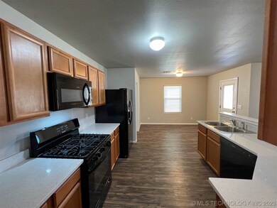 1413 S 31st St, Broken Arrow, OK 74014 - photo 5