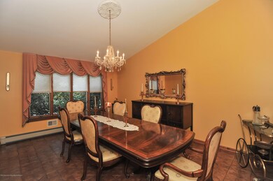 Dining Room Picture 10