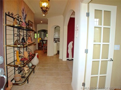 Large tile entry