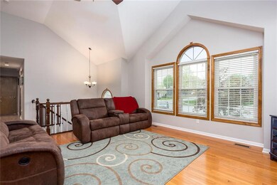 626 W Sierra Ct, Raymore, MO 64083 - photo 3