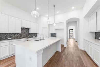 17676 Crimson Crest Dr, Conroe, TX 77302 - photo 2