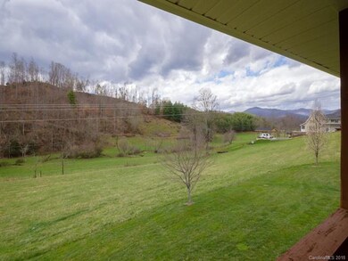 266 Dogwood Cir, Burnsville, NC 28714 - photo 5