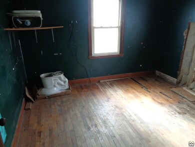 4621 SW Gage Blvd, Topeka, KS 66610 - photo 5