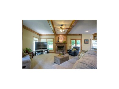Spacious family room w/fireplace