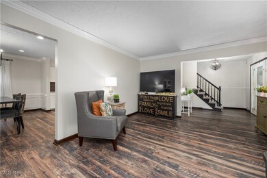 26938 Tall Oaks Trail, Olmsted Falls, OH 44138 - photo 6