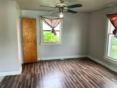 2208 Cedar St, Anderson, IN 46016 - photo 3