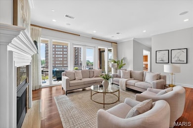 155 Carondelet Plaza unit 600, Saint Louis, MO 63105 - photo 4