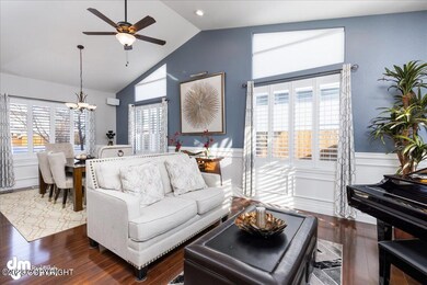 07-Living Room 20230306-DW-0892