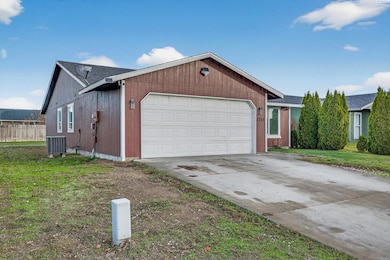 1315 Gemstone St, Othello, WA 99344 - photo 2