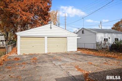 2373 E Keys Ave, Springfield, IL 62702 - photo 3