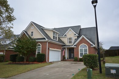 Courtyard entry garage